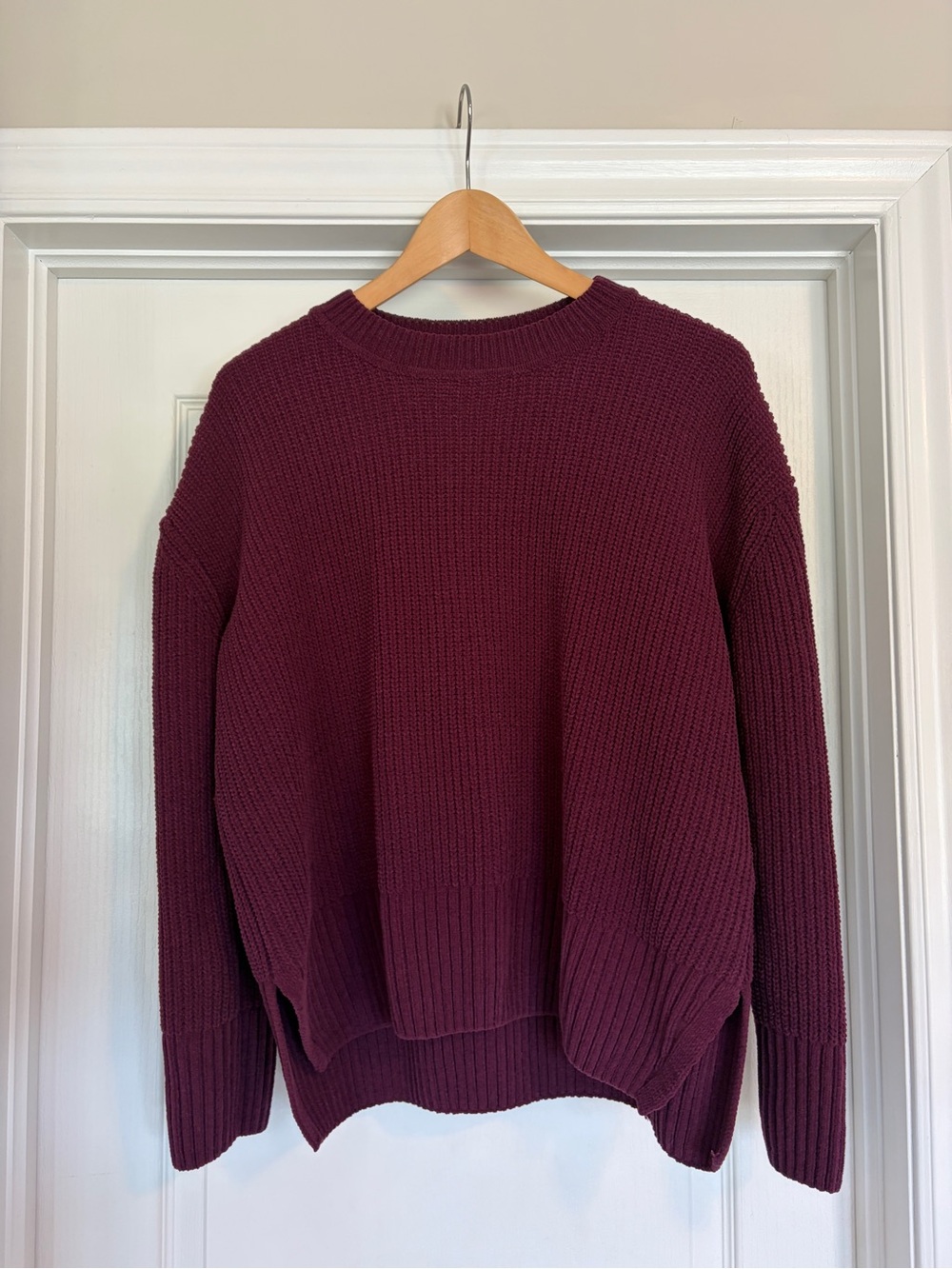 Denver Hayes Burgundy Crewneck Chunky Knit Sweater